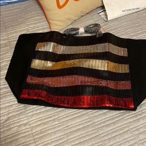 Tote (677)